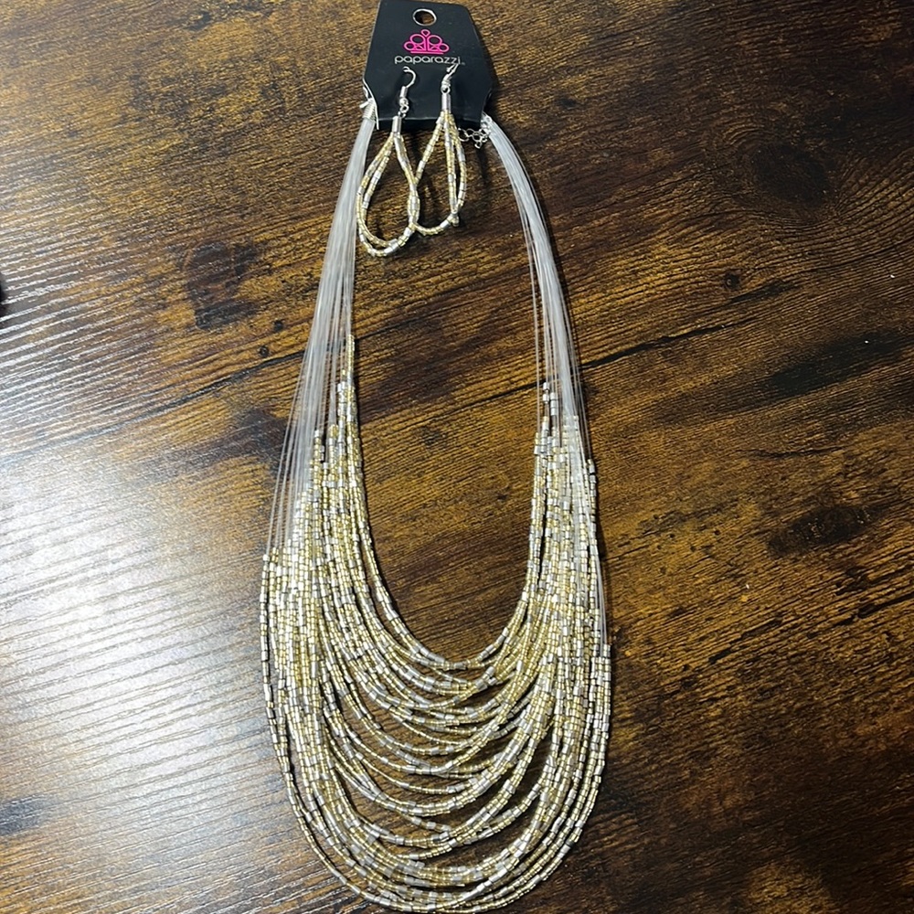 Fashion Jewelry- Bead Necklace